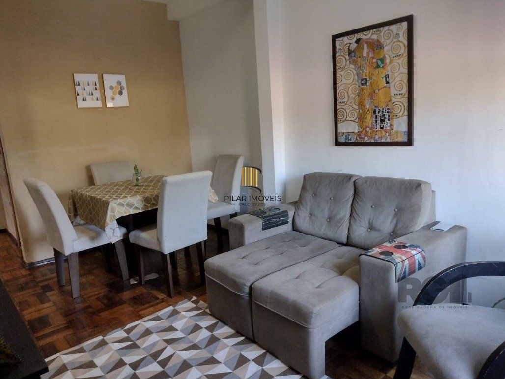 Casa 4 dormitórios no bairro Restinga