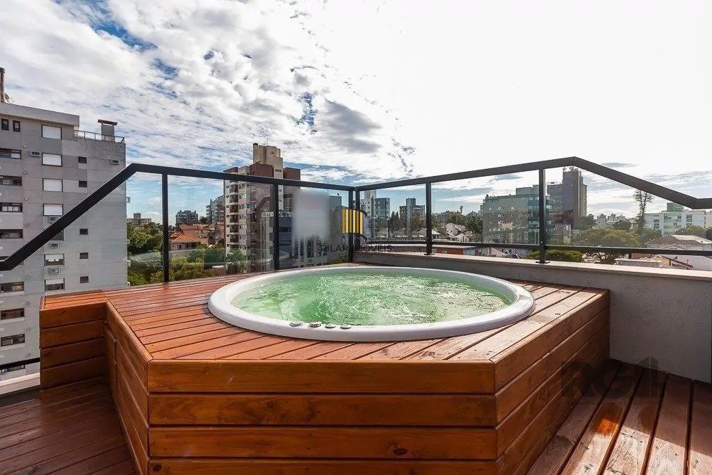 Cobertura com 4 quartos e 197m² à venda em Petrópolis, Porto Alegre.