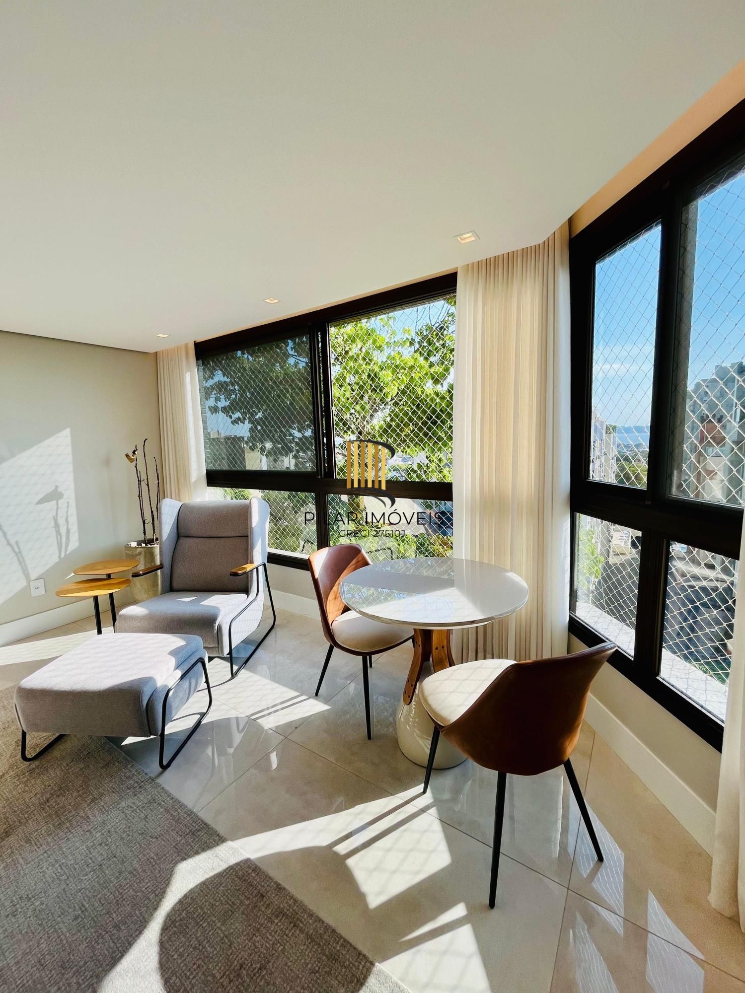 Apartamento de 145m² com projeto de arquiteta e 3 dormitórios no bairro Tristeza