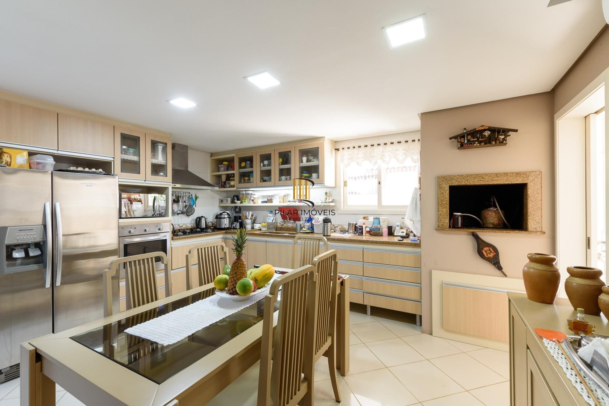 Venha morar em 350 m² com um clube em sua casa!