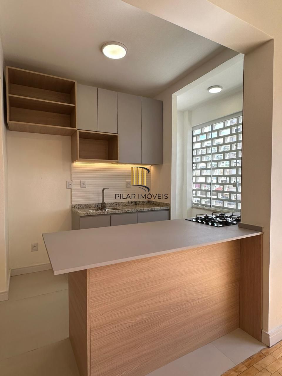 Apartamento Reformado por Arquiteta | 2 Dormitórios | 59,84m² | Cidade Baixa - Pilar Imóveis