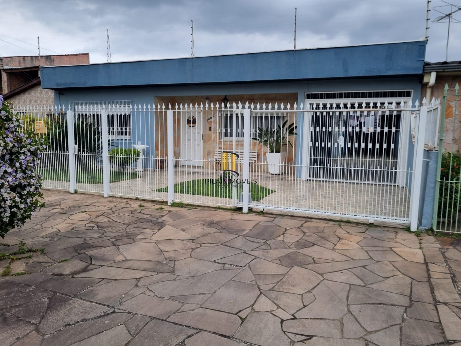 Casa com 3 Dormitórios, 1 Suíte, Área Gourmet e Estrutura para 2º Piso – Bairro Residencial, Próximo ao Centro de Alvorada.