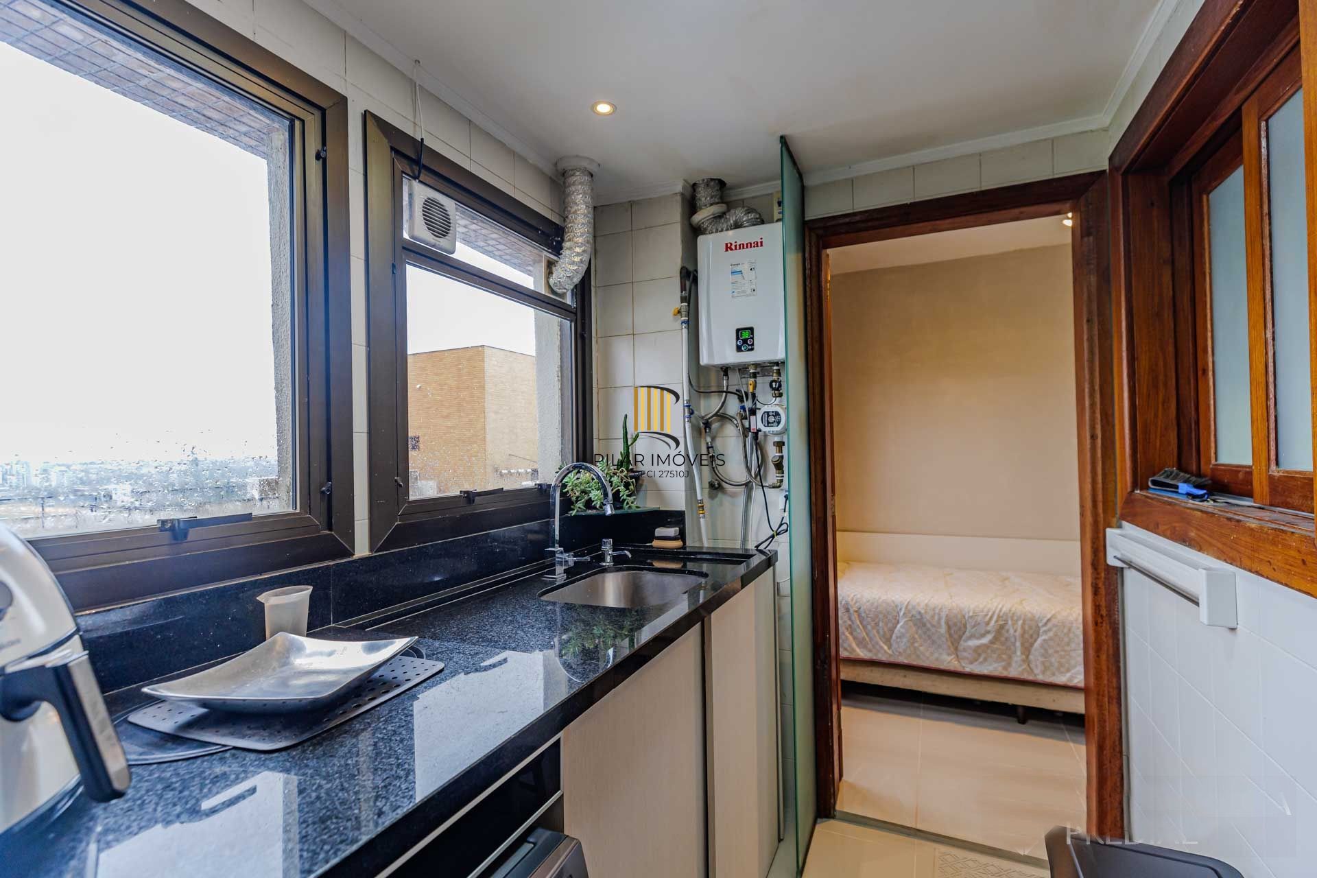 3 pavimentos com elevador eletronico e 2 vagas cobertas