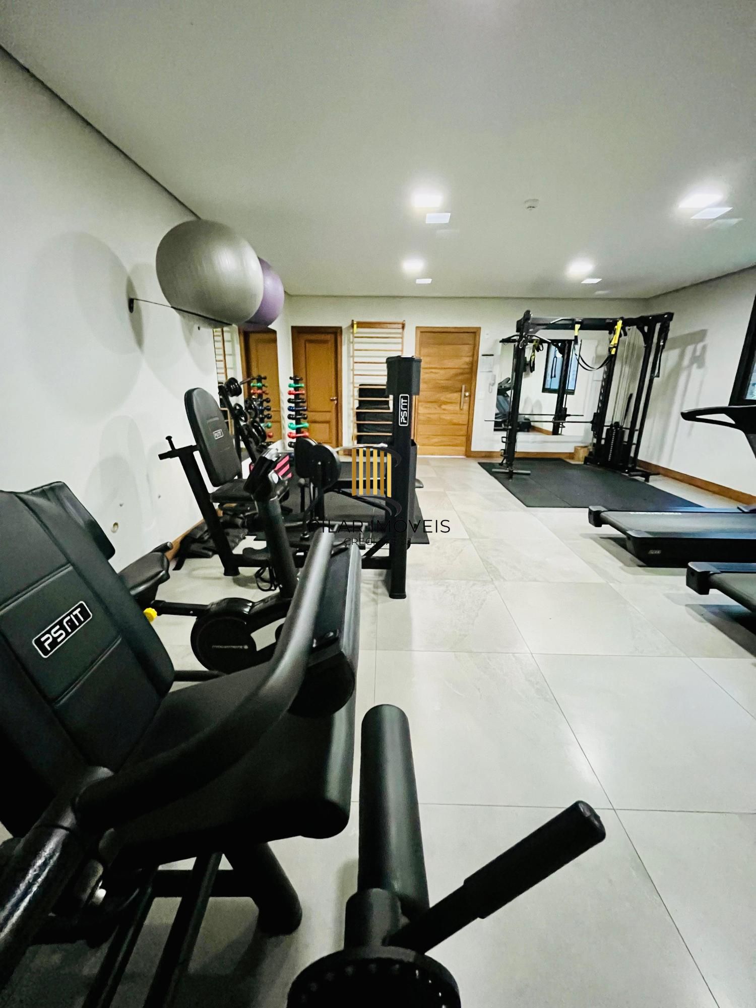 Apartamento de 145m² com projeto de arquiteta e 3 dormitórios no bairro Tristeza