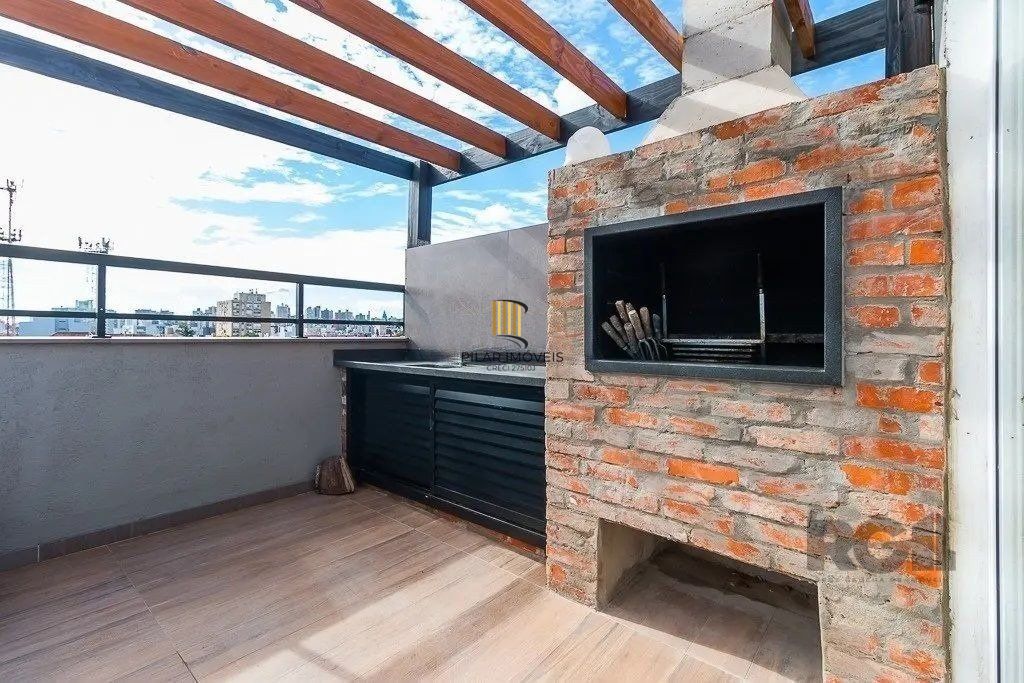 Cobertura com 4 quartos e 197m² à venda em Petrópolis, Porto Alegre.