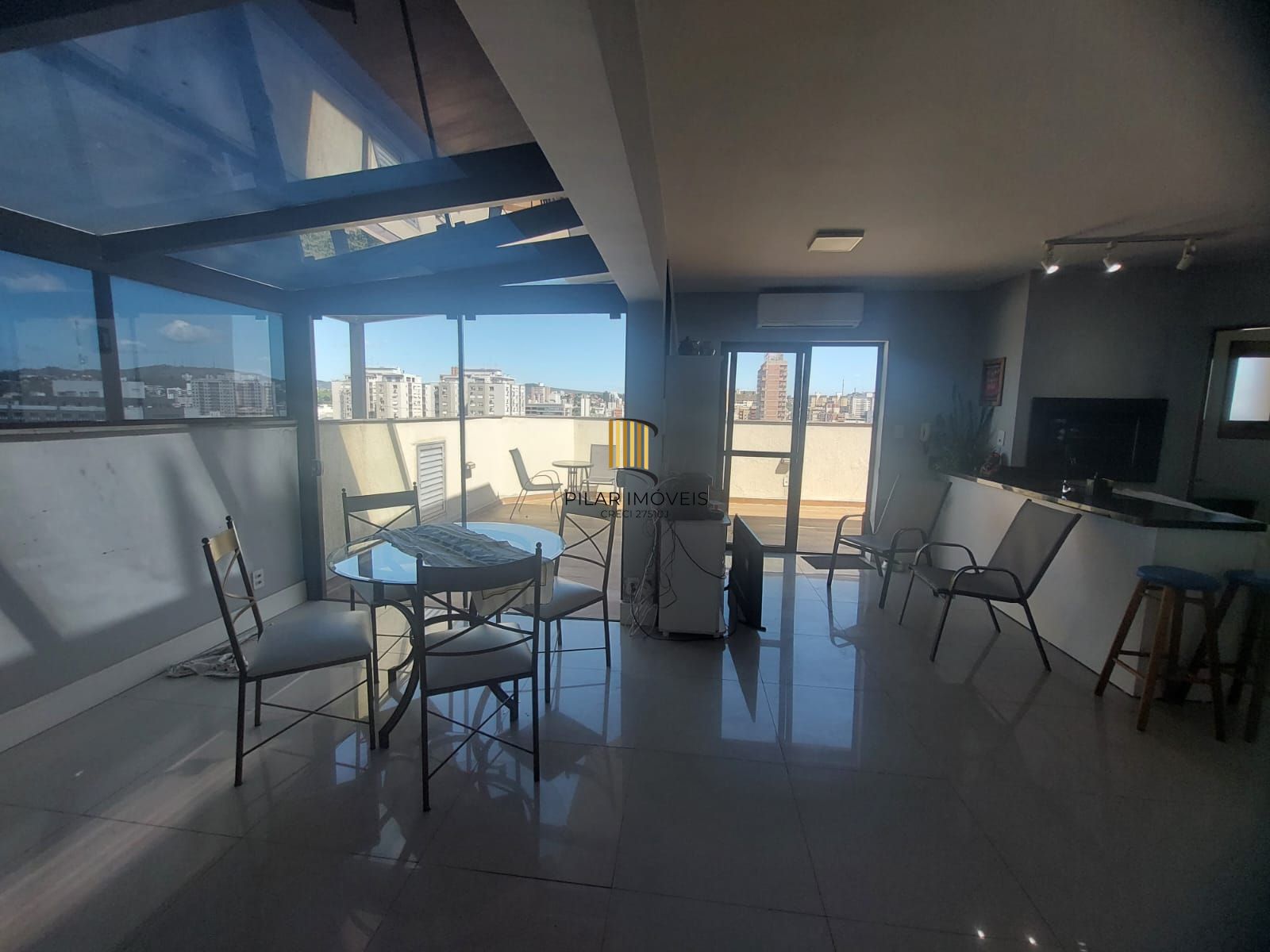 COBERTURA MENINO DEUS