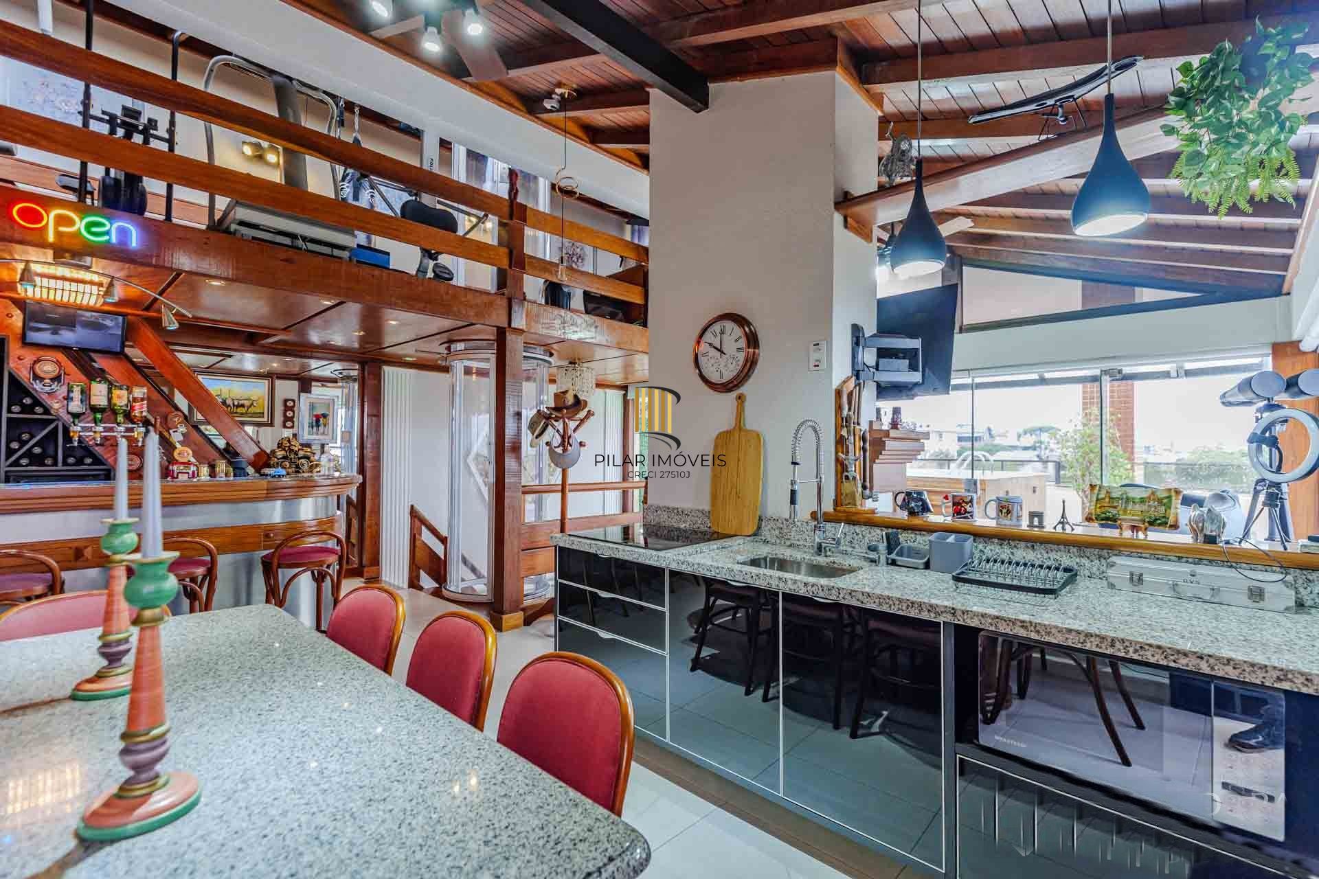 3 pavimentos com elevador eletronico e 2 vagas cobertas