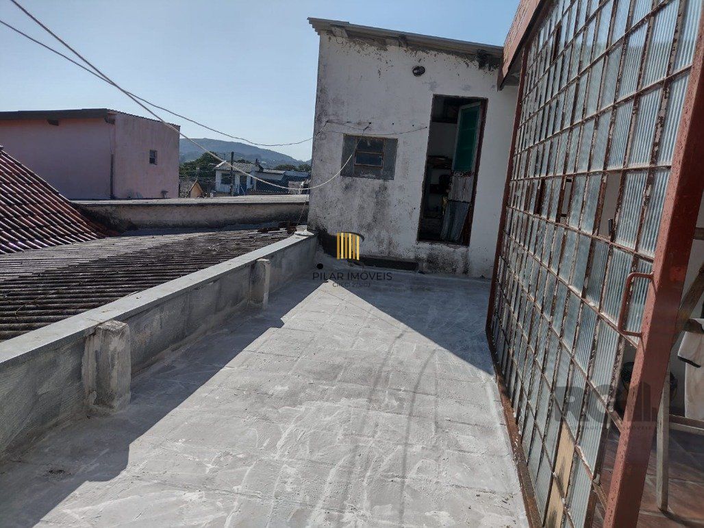 Casa 4 dormitórios no bairro Restinga