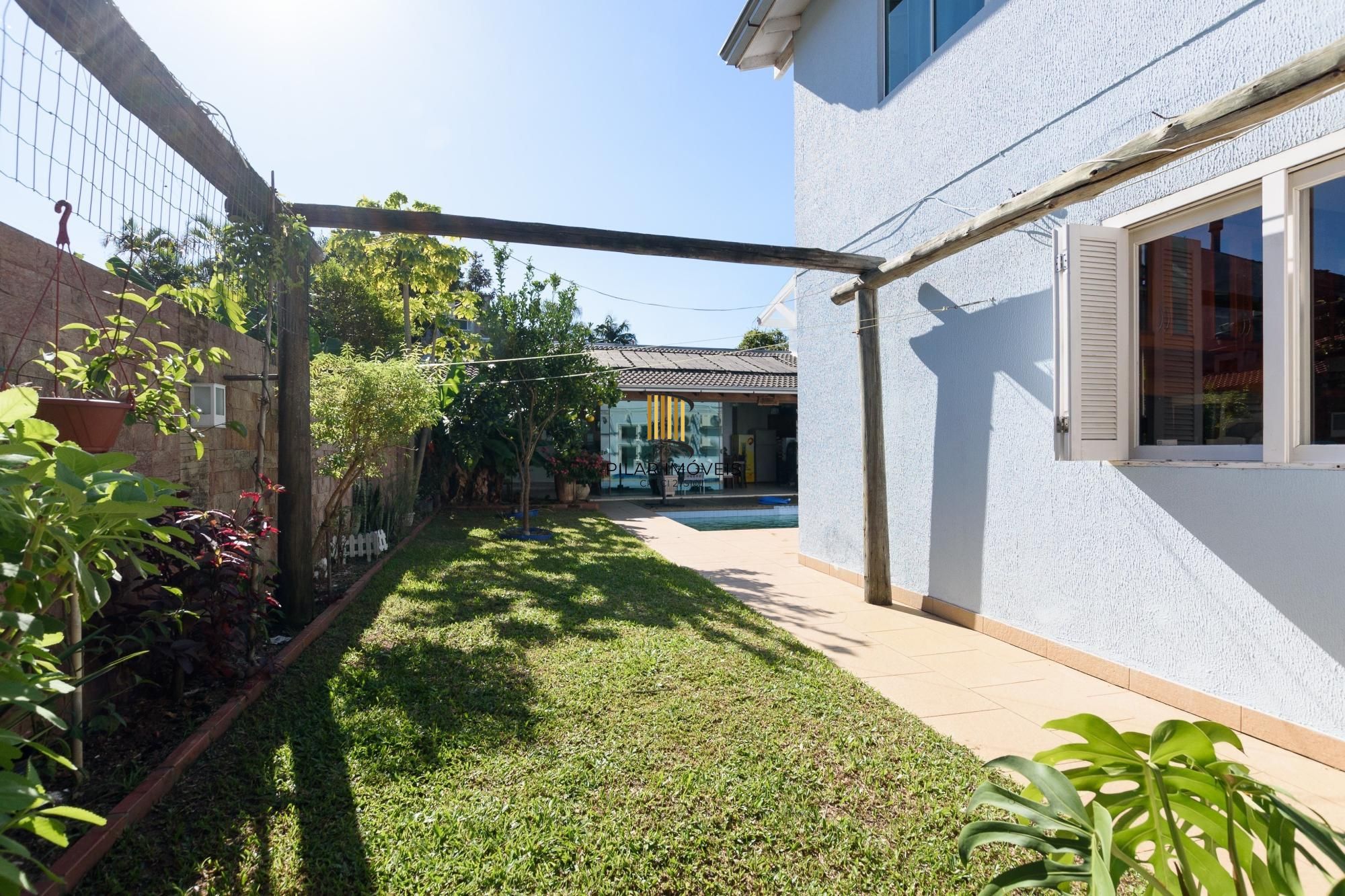 Venha morar em 350 m² com um clube em sua casa!