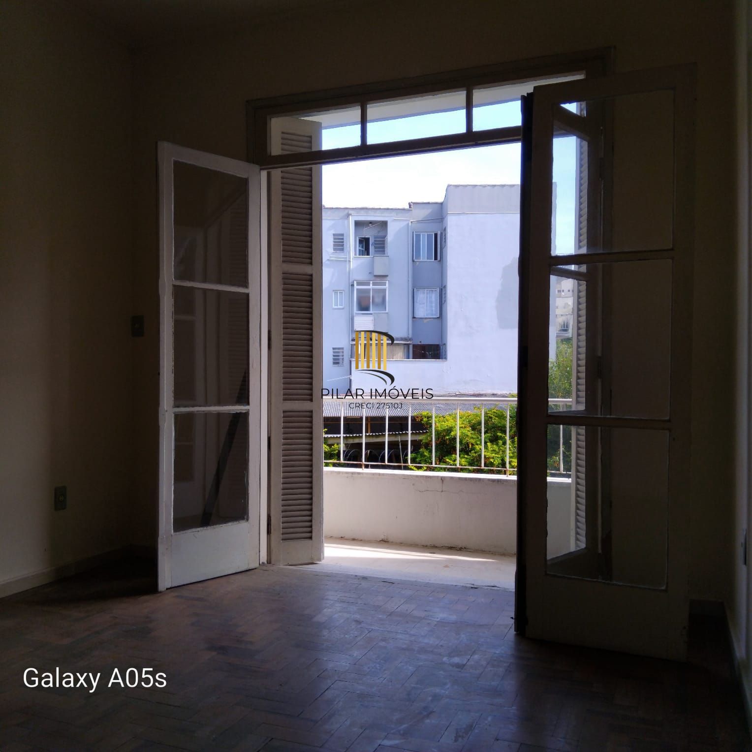 Amplo Apartamento no bairro Santana, proximo Hospital de Clinicas
