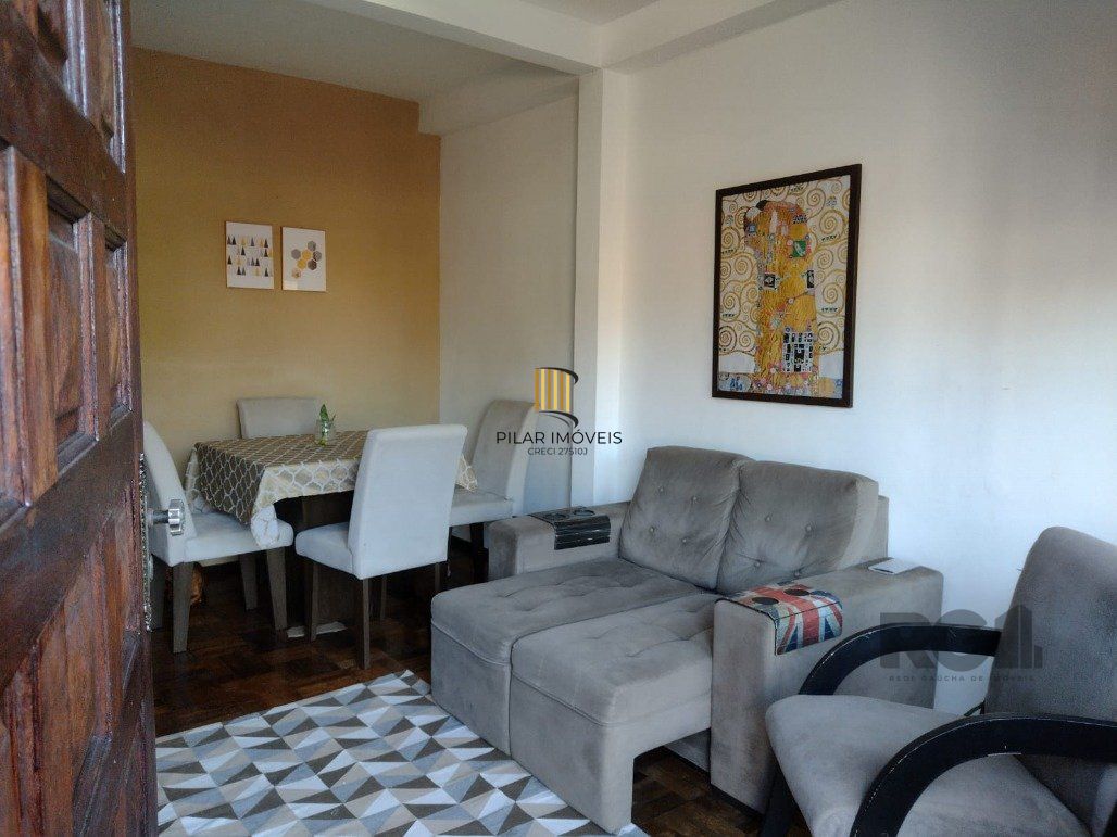Casa 4 dormitórios no bairro Restinga