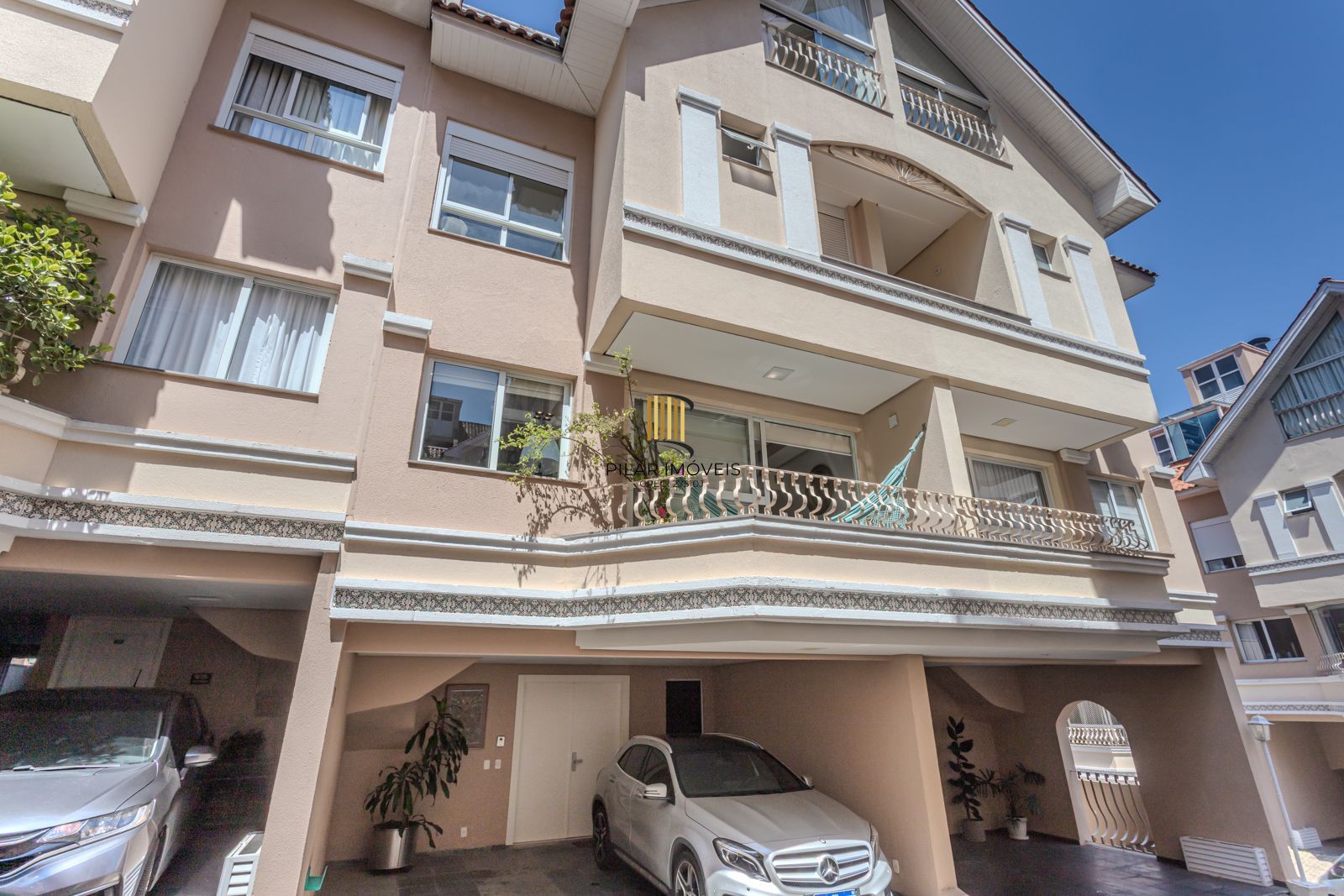 Casa com 3 suítes, Jacuzzi e vista panorâmica para o Guaíba