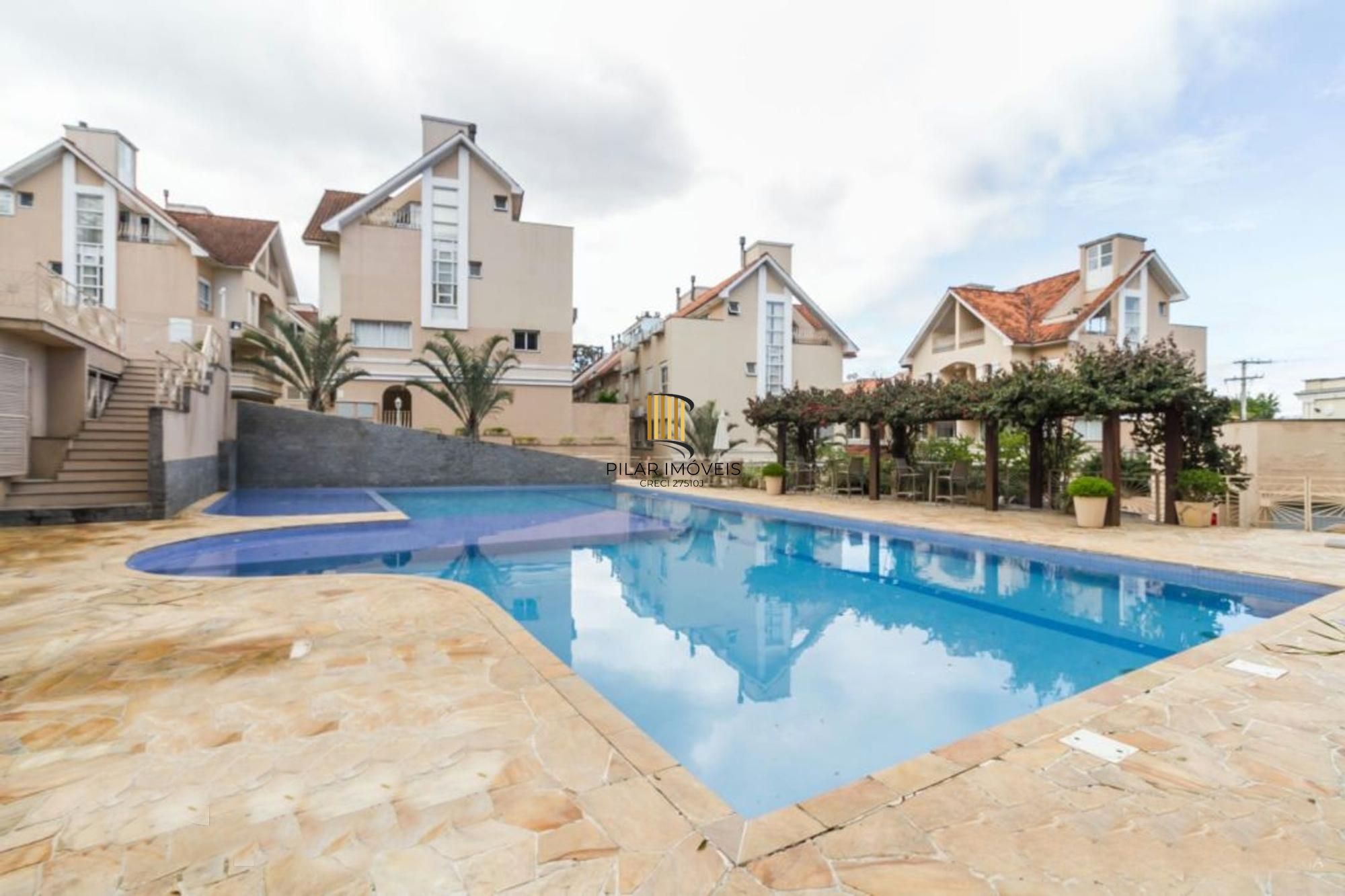 Casa de Esquina exclusiva em condominio fechado!!!