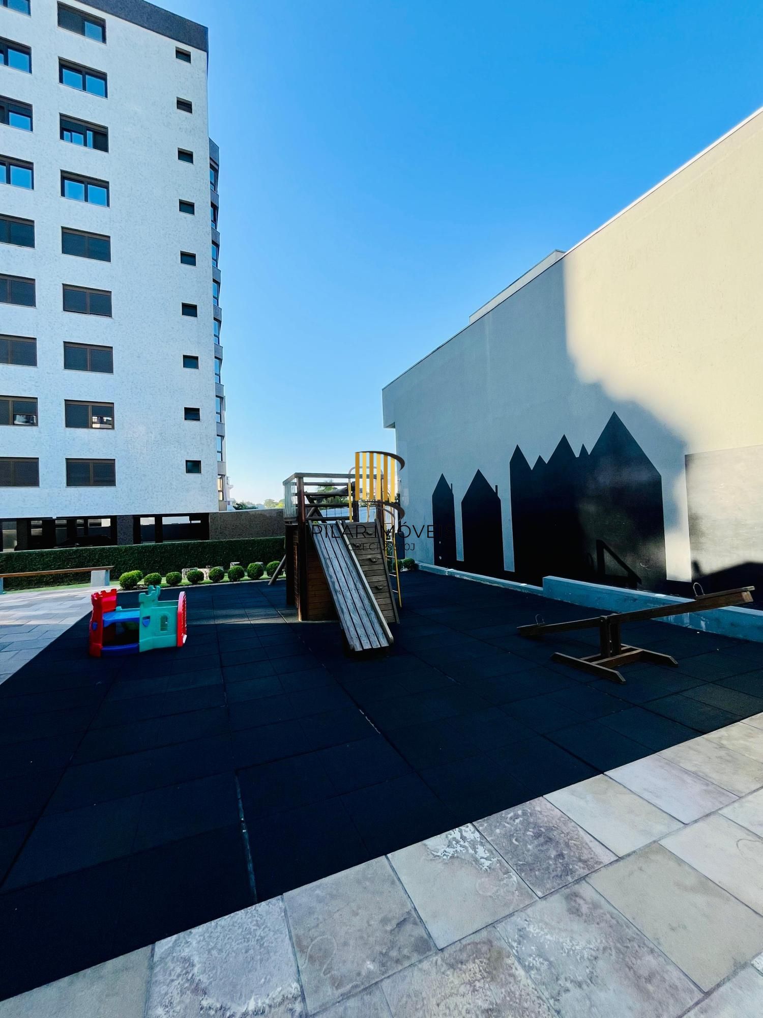 Apartamento de 145m² com projeto de arquiteta e 3 dormitórios no bairro Tristeza