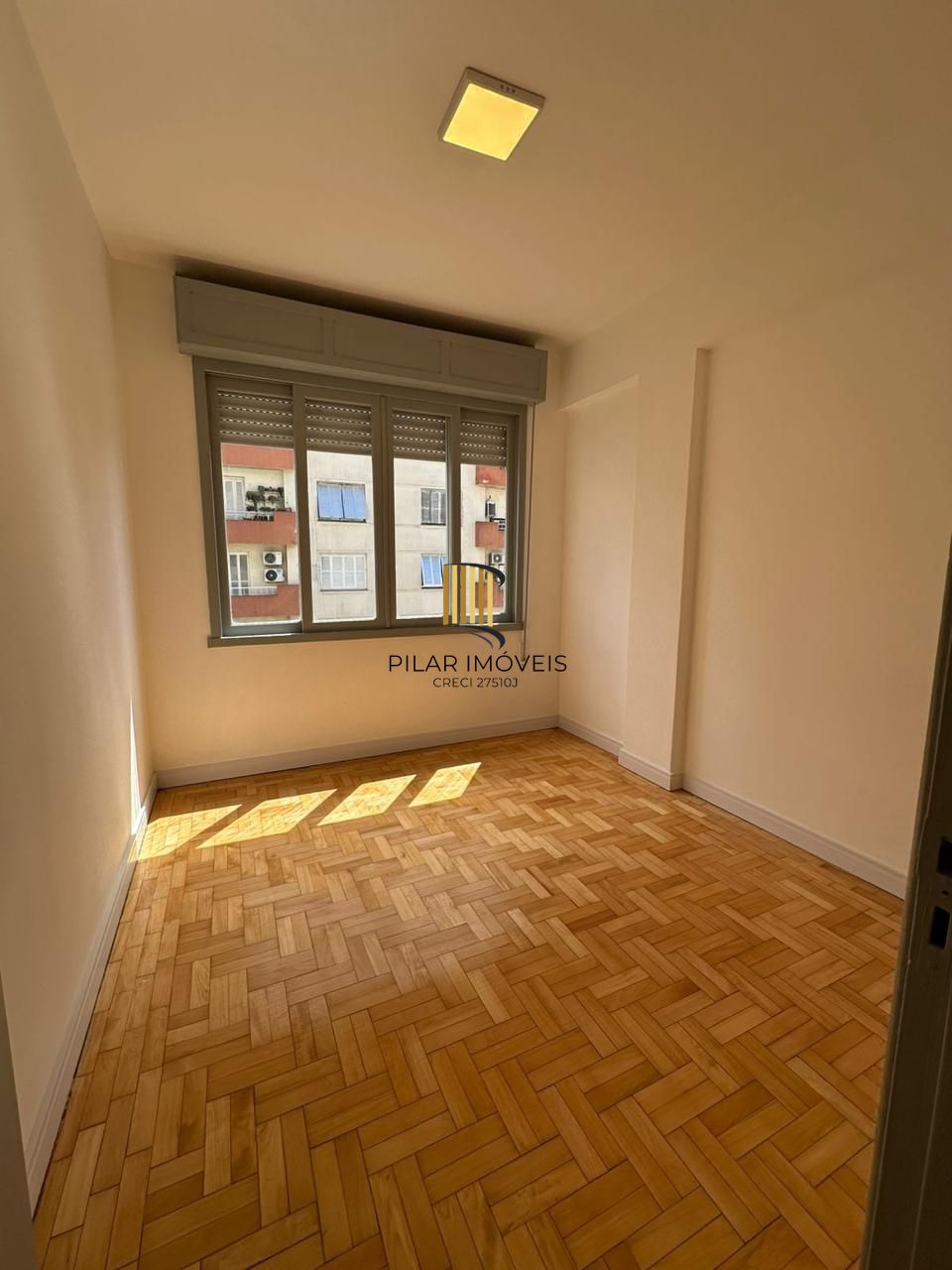 Apartamento Reformado por Arquiteta | 2 Dormitórios | 59,84m² | Cidade Baixa