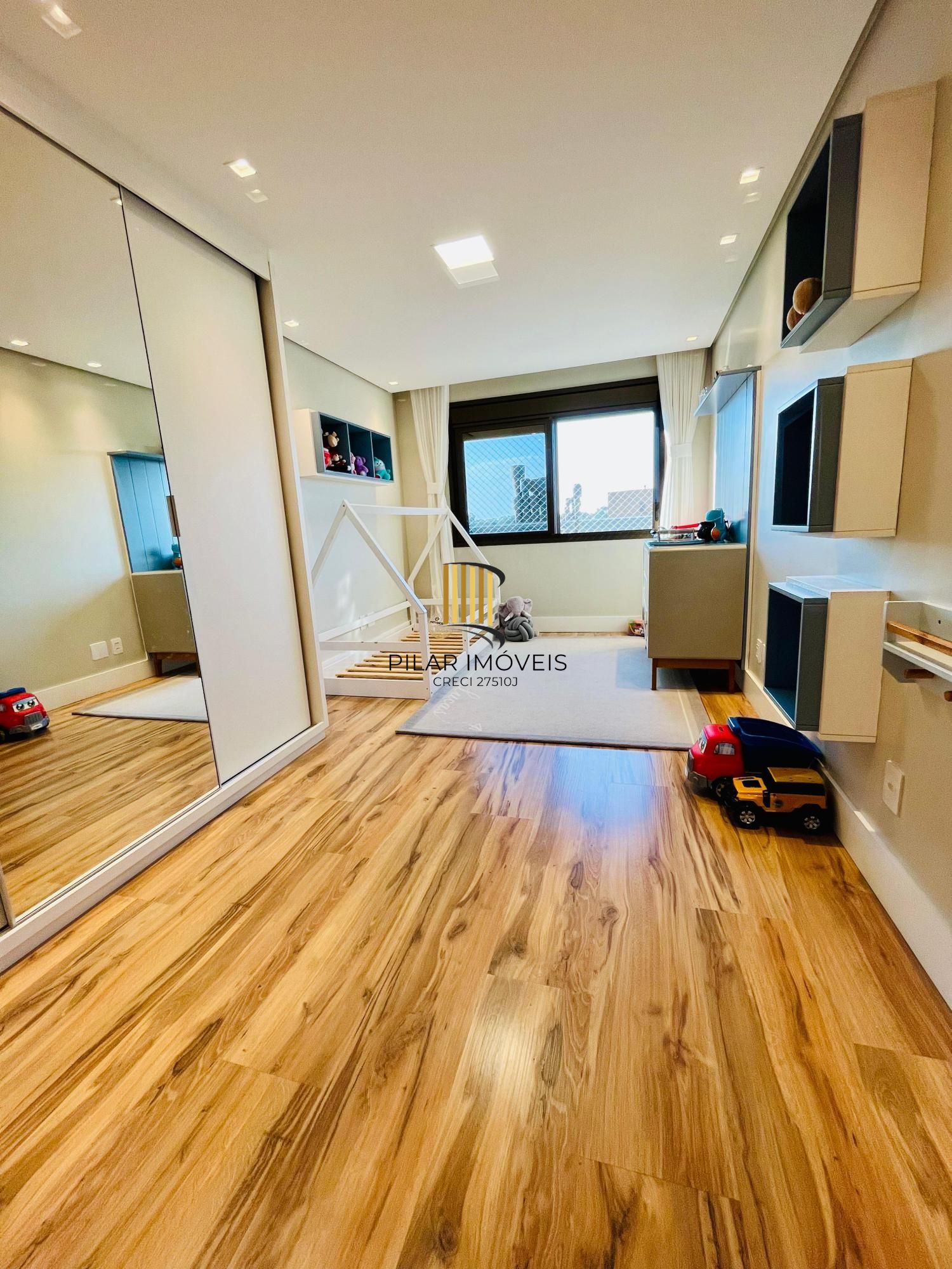 Apartamento de 145m² com projeto de arquiteta e 3 dormitórios no bairro Tristeza