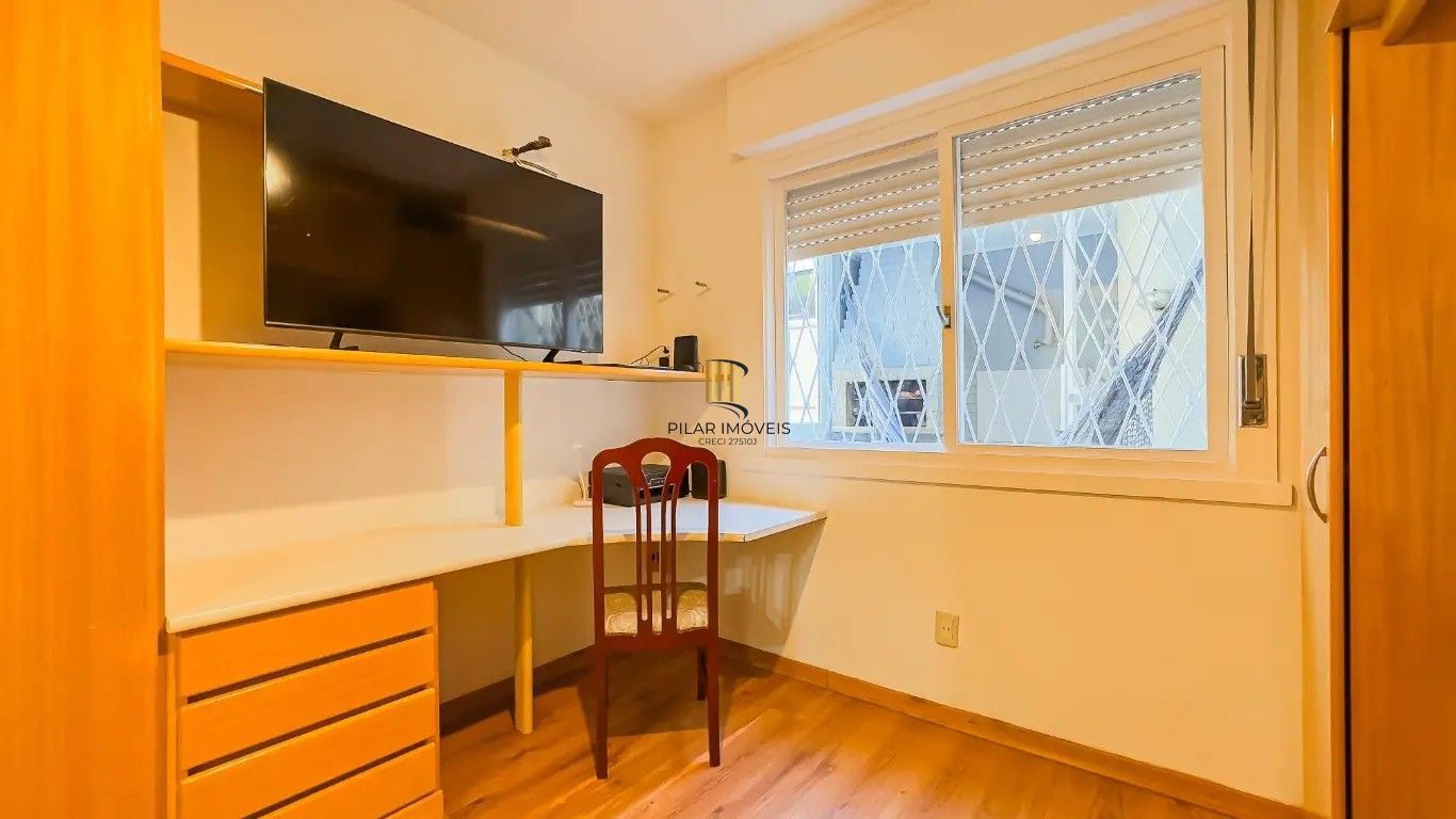 Apartamento Semimobiliado com 3 Dormitórios (1 Suíte com Hidro) – 104 m² e Vaga Coberta