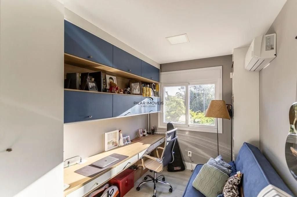 Casa com 3 dormitórios com suíte master em condomínio de alto padrão