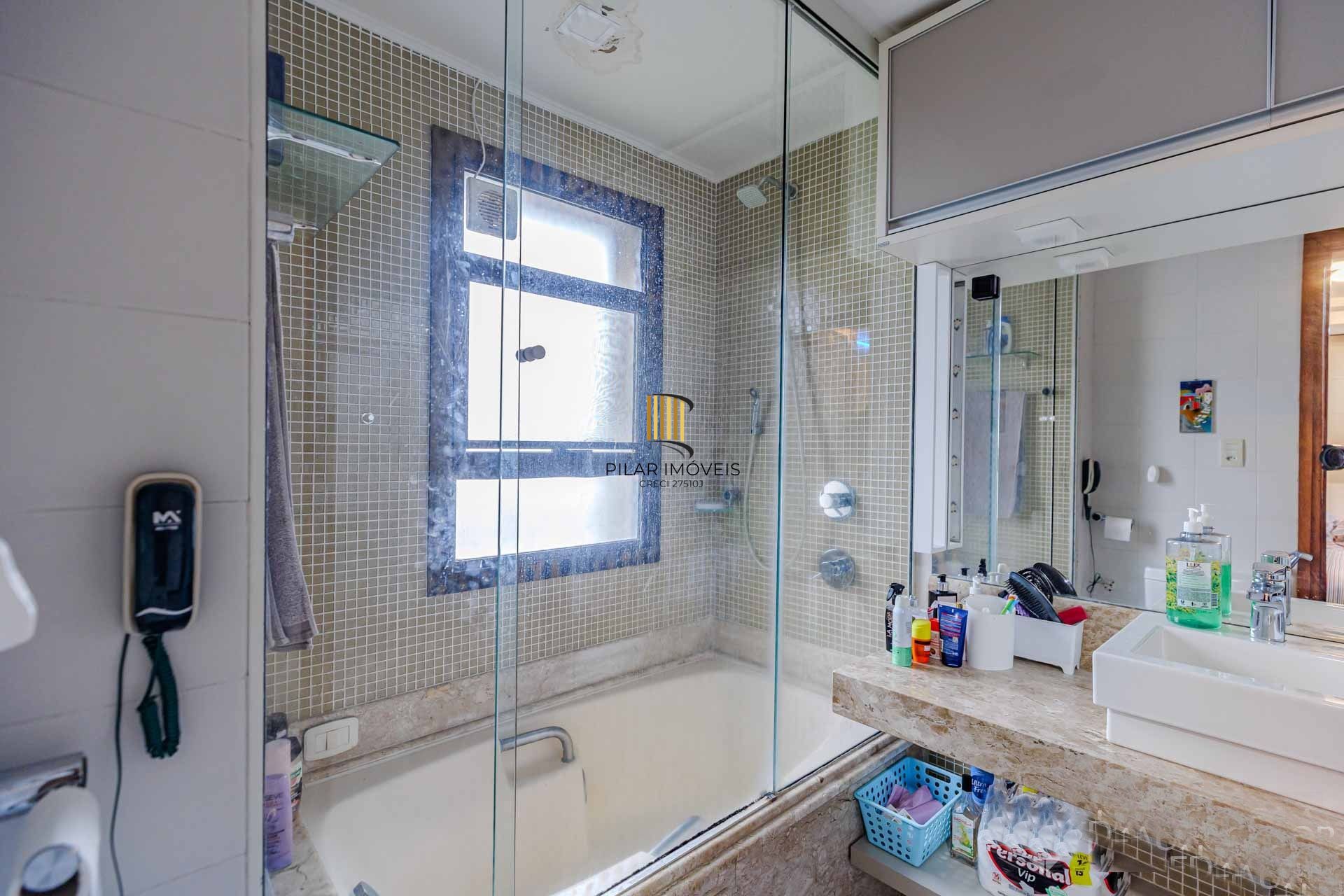 3 pavimentos com elevador eletronico e 2 vagas cobertas