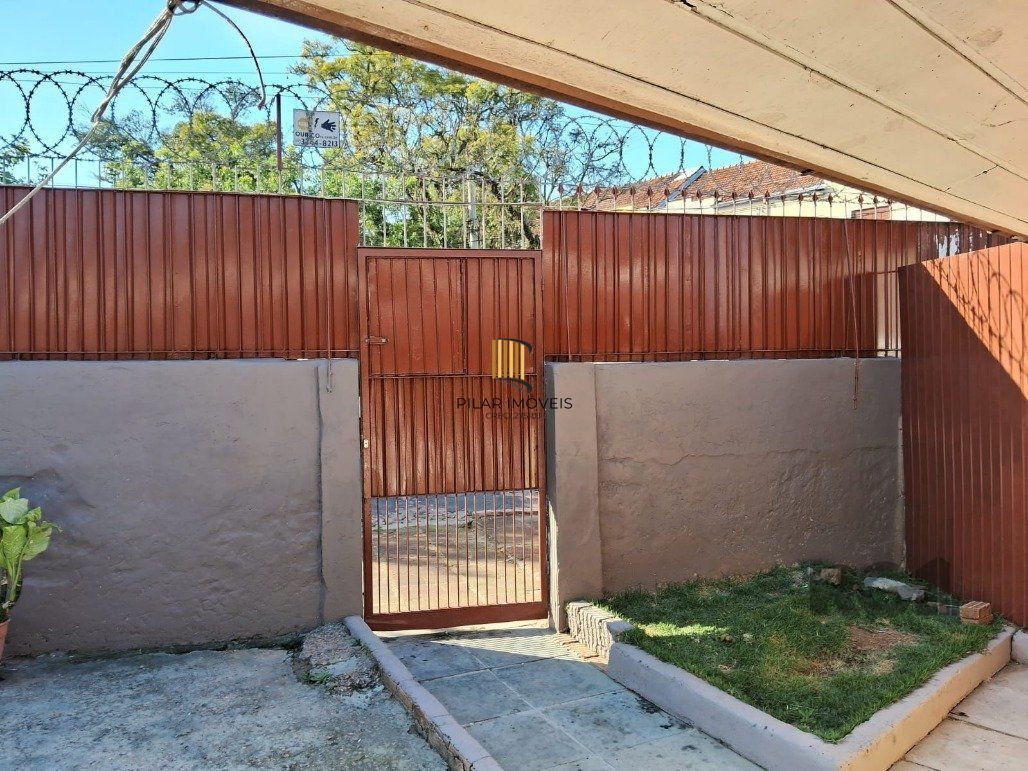 Casa 1 Dormitório(s) Bairro Glória