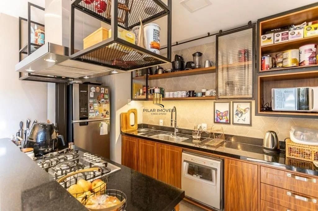 Casa com 3 dormitórios com suíte master em condomínio de alto padrão