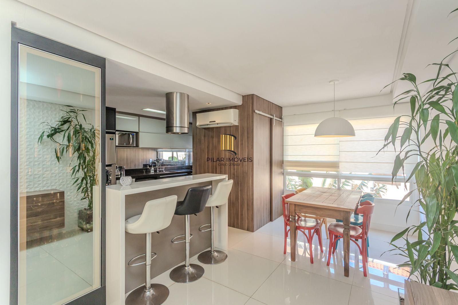 Casa com 3 suítes, Jacuzzi e vista panorâmica para o Guaíba