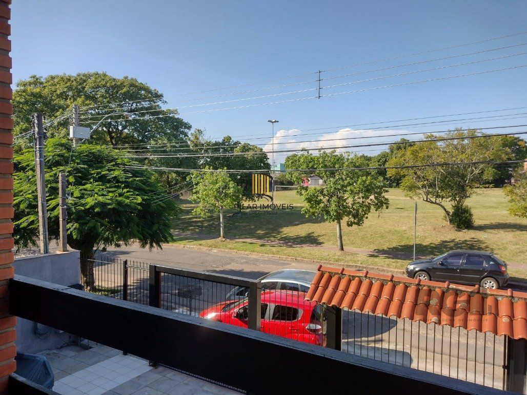 Casa 4 dormitórios no bairro Restinga