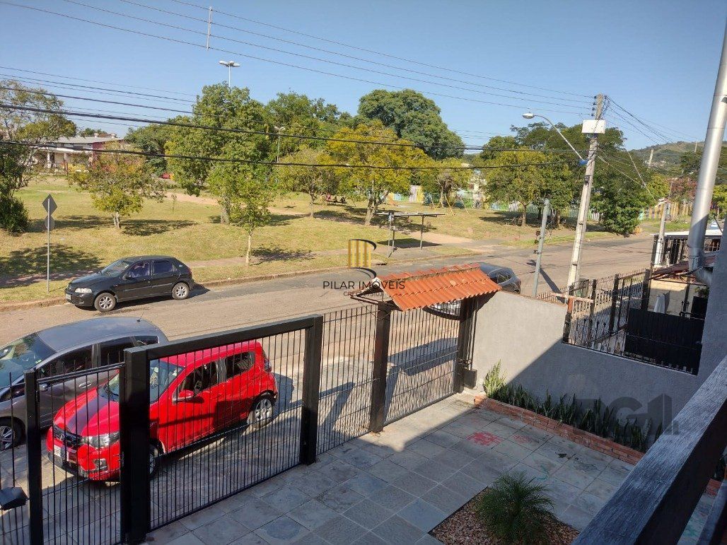 Casa 4 dormitórios no bairro Restinga