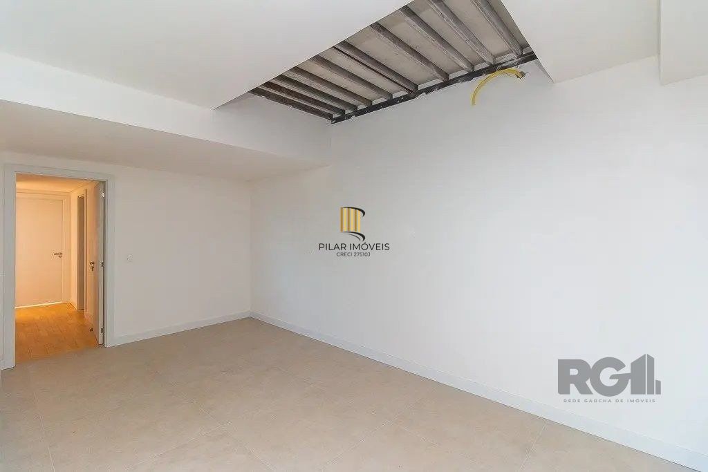 Cobertura com 4 quartos e 197m² à venda em Petrópolis, Porto Alegre.