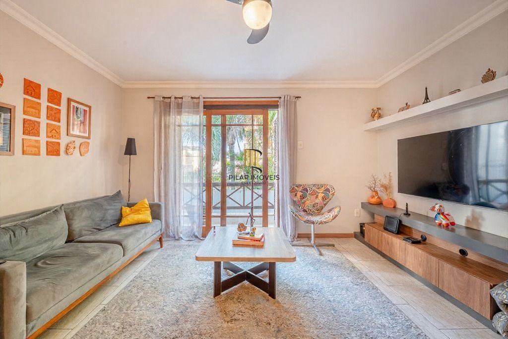 O Lar Ideal na Tristeza: Casa em Condomínio com 3 Dormitórios