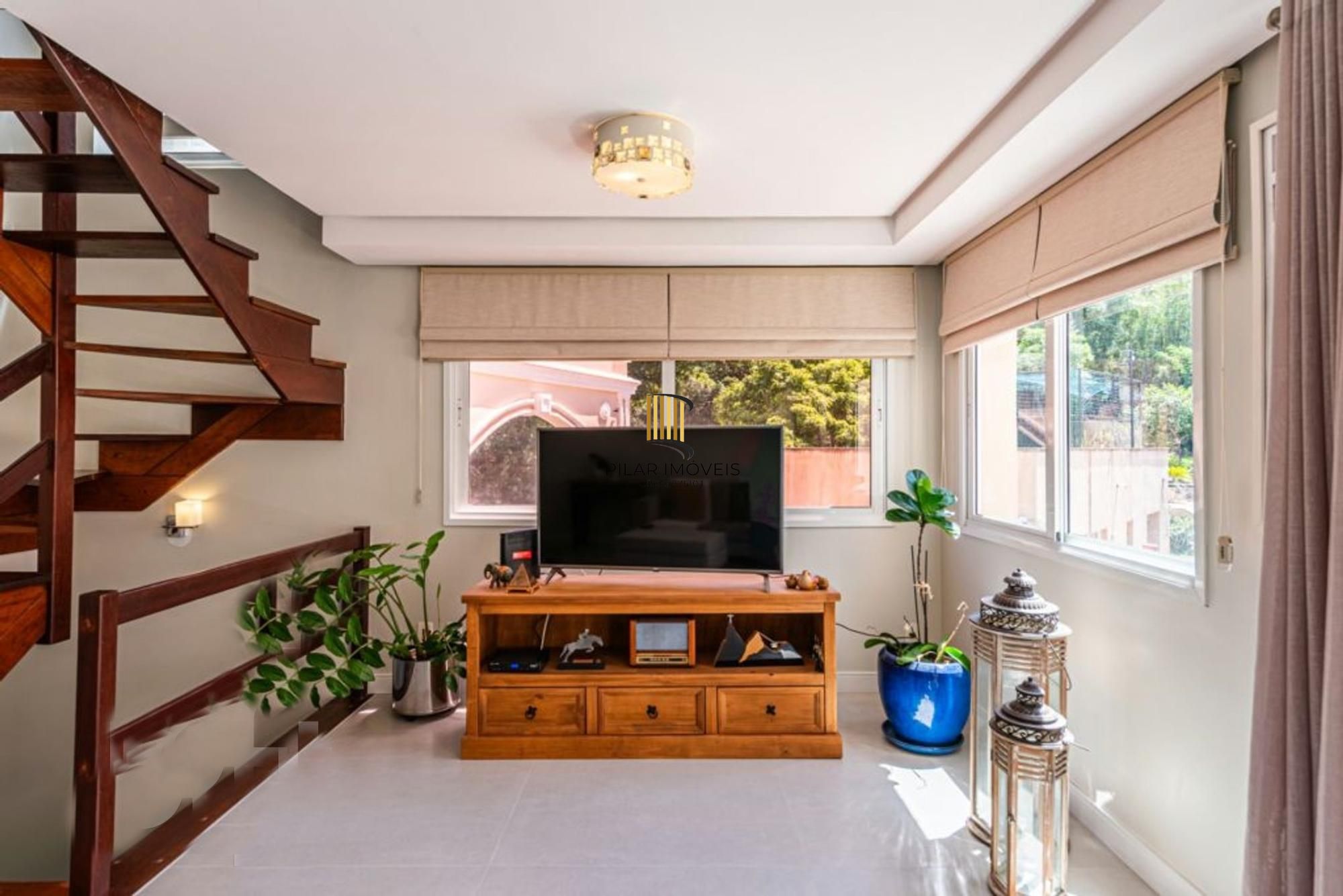 Casa de Esquina exclusiva em condominio fechado!!!