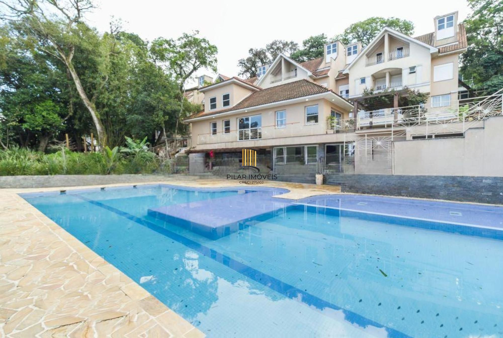 Casa de Esquina exclusiva em condominio fechado!!!