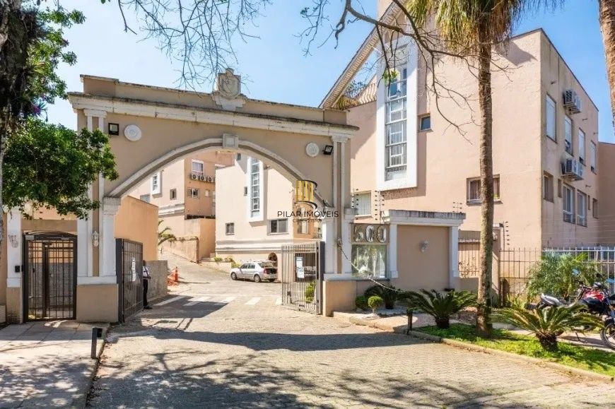 Casa de Esquina exclusiva em condominio fechado!!!