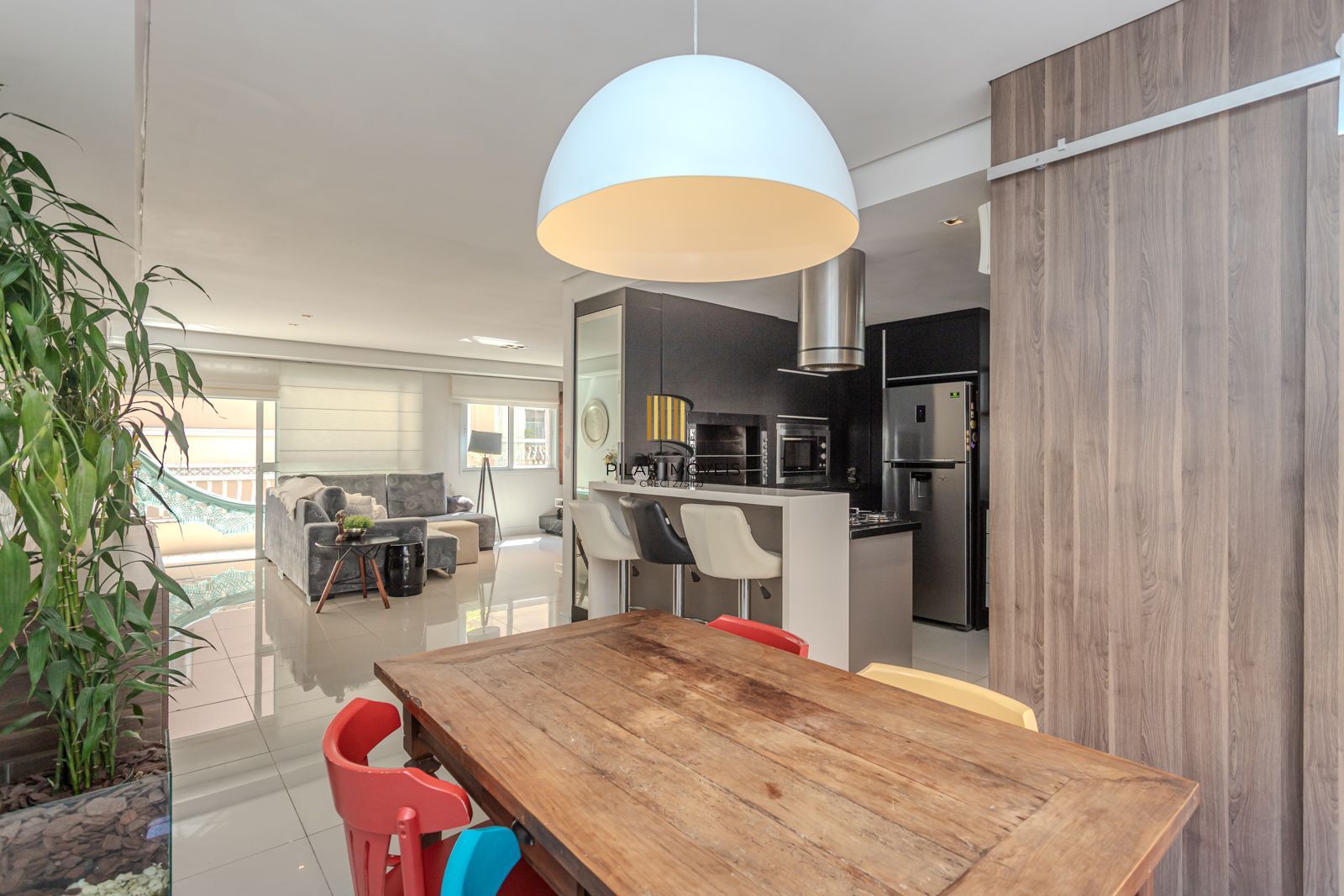 Casa com 3 suítes, Jacuzzi e vista panorâmica para o Guaíba