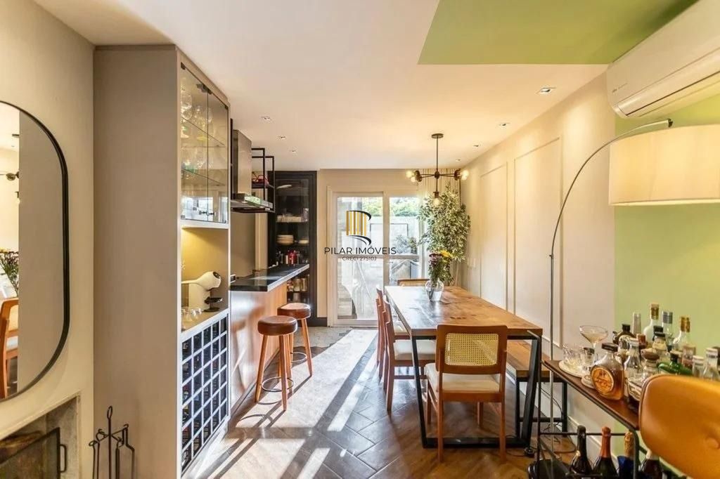 Casa com 3 dormitórios com suíte master em condomínio de alto padrão