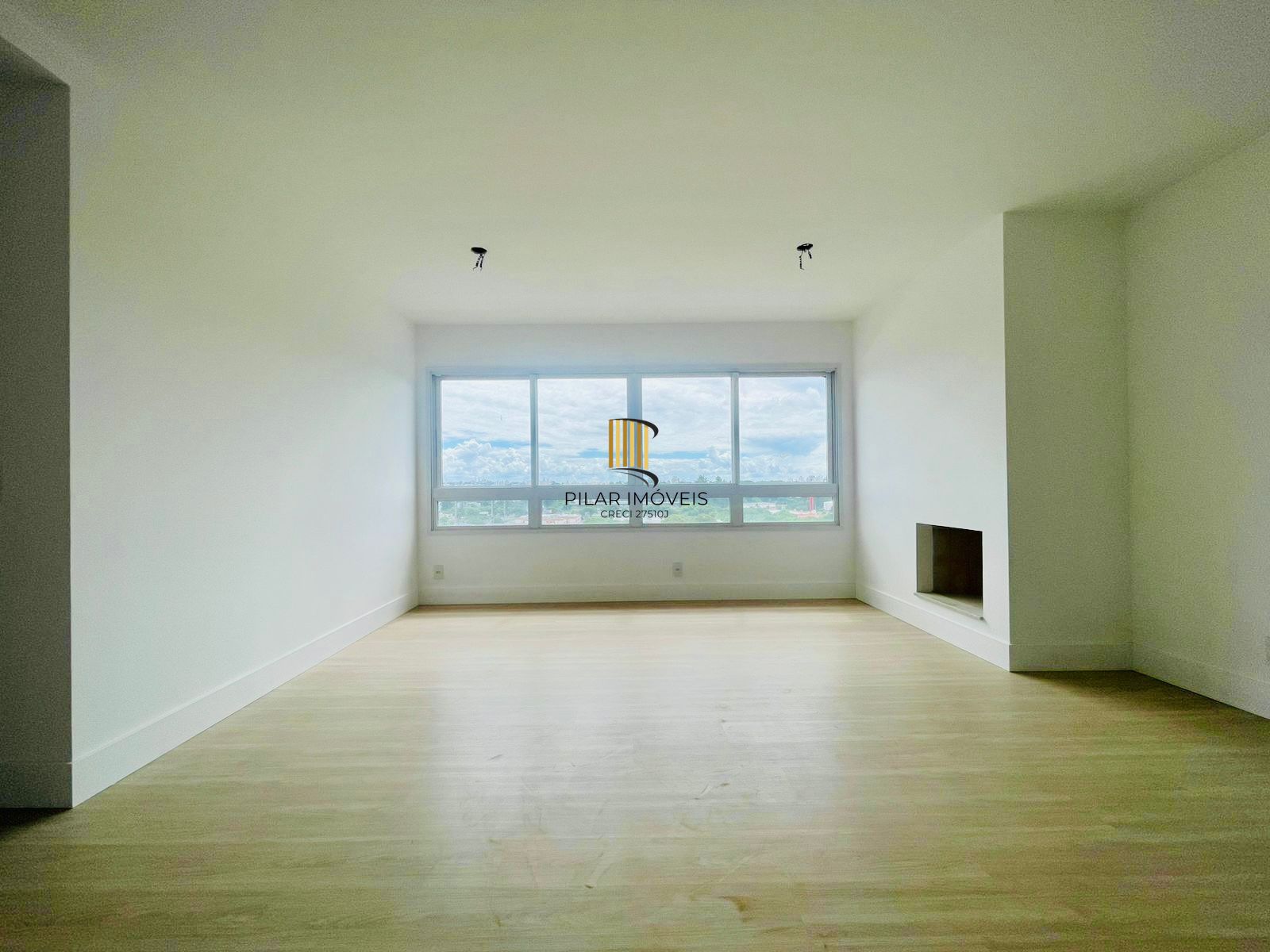 Apartamento com lareira, churrasqueira e 3 dormitórios no Central Park