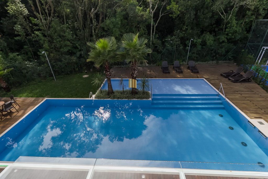 Casa com 3 dormitórios com suíte master em condomínio de alto padrão