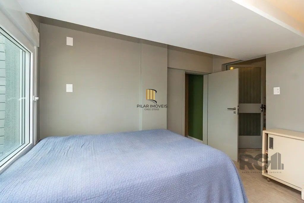 Cobertura com 4 quartos e 197m² à venda em Petrópolis, Porto Alegre.