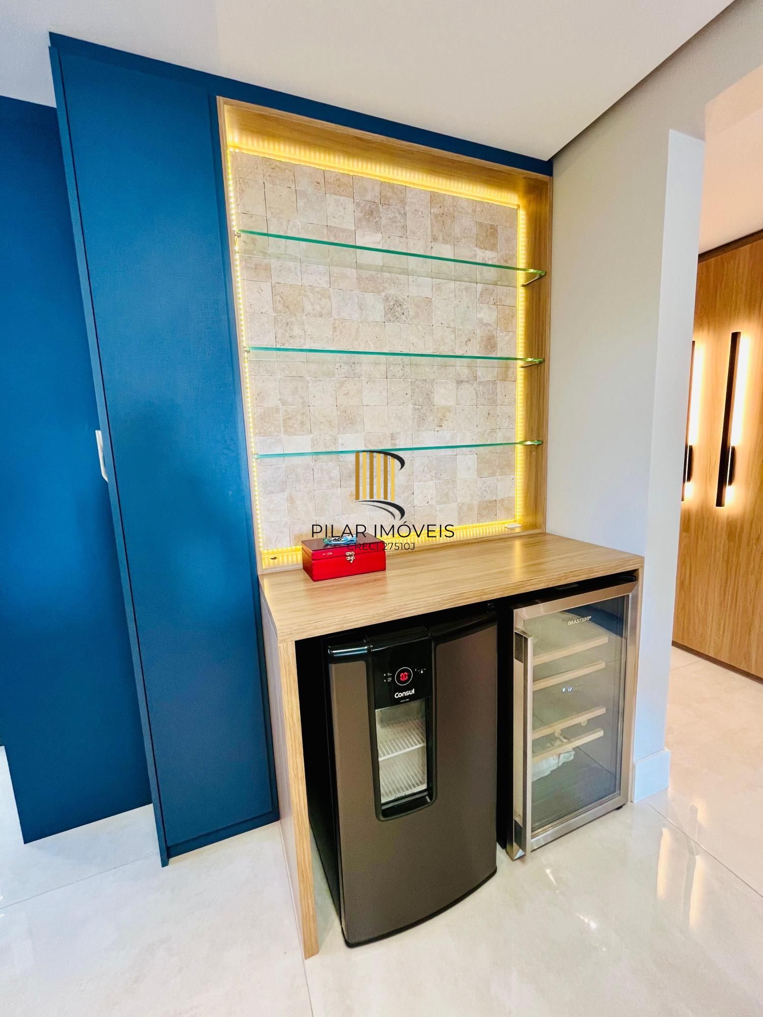 Apartamento de 145m² com projeto de arquiteta e 3 dormitórios no bairro Tristeza