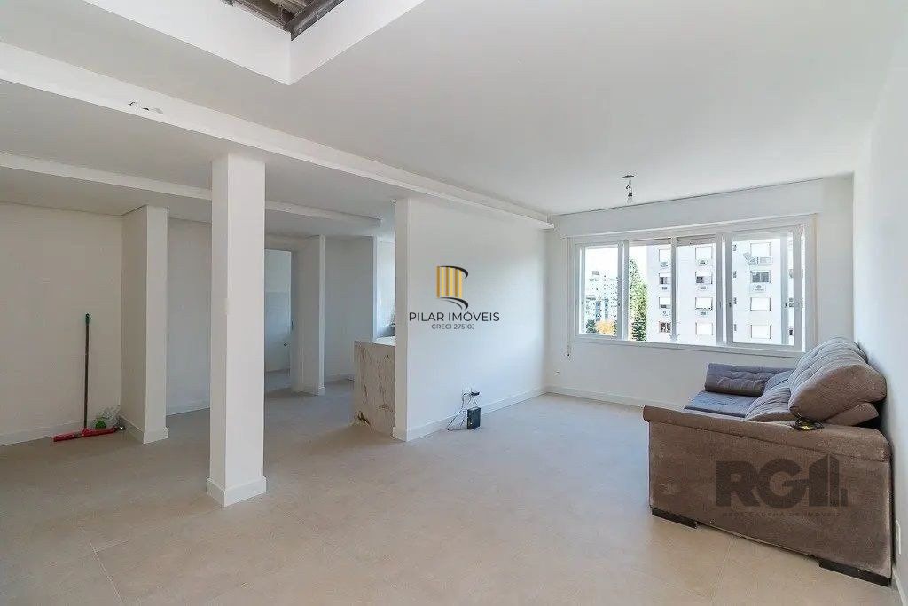 Cobertura com 4 quartos e 197m² à venda em Petrópolis, Porto Alegre.