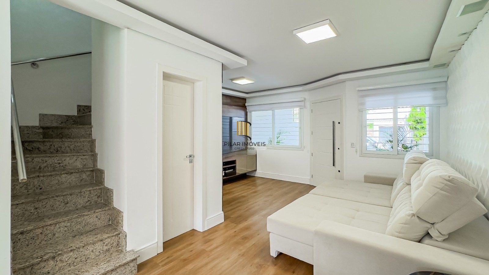 Sobrado dos Sonhos no Jardim Itú Sabará – Alto Padrão, 3 Dormitórios e 2 Vagas!