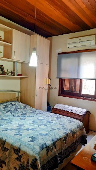 Linda Casa de Esquina com 230 M². Área de Lazer Completa.