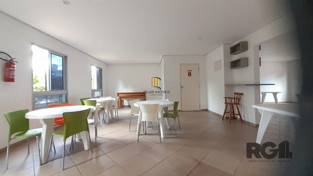 Apartamento 2 dormitórios no bairro Glória