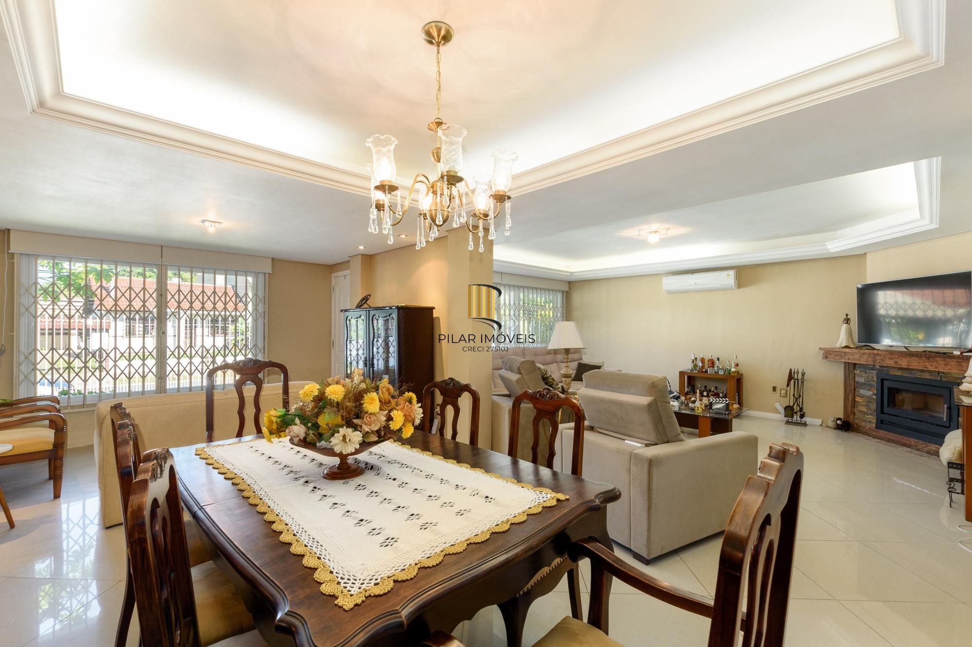 Venha morar em 350 m² com um clube em sua casa!