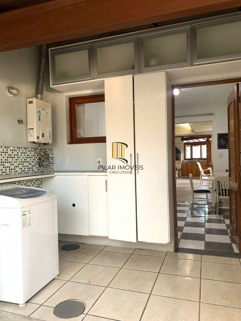 Casa de Condomínio 3 dormitórios no bairro Cavalhada