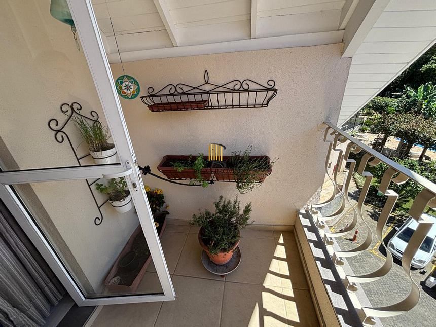 Casa de Esquina exclusiva em condominio fechado!!!