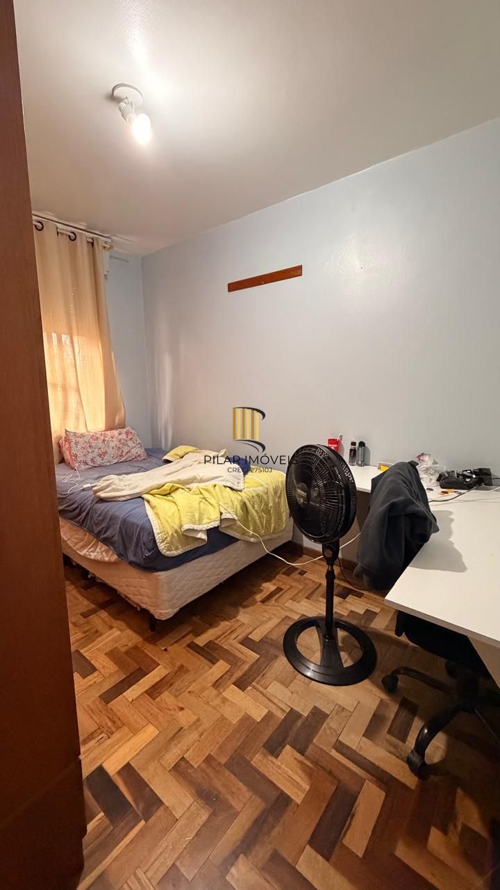 Apartamento de 3 dormitórios, localizado na Rua Marechal Mesquita.