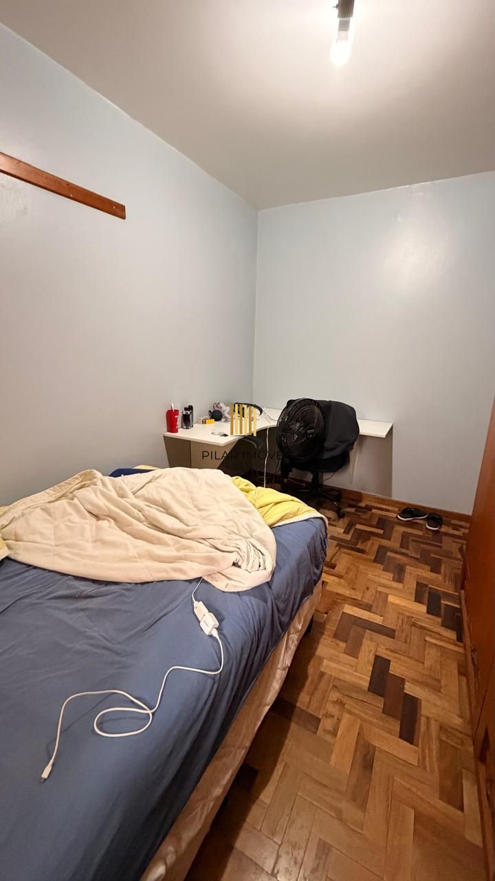 Apartamento de 3 dormitórios, localizado na Rua Marechal Mesquita.