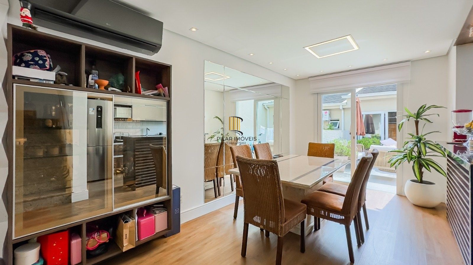 Sobrado dos Sonhos no Jardim Itú Sabará – Alto Padrão, 3 Dormitórios e 2 Vagas!