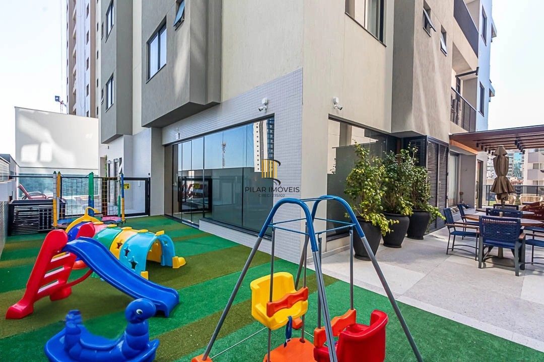 LUXO NA QUADRA DO MAR EM MEIA PRAIA ITAPEMA: 127m² MOBILIADO COM 3 SUÍTES E 3 VAGAS